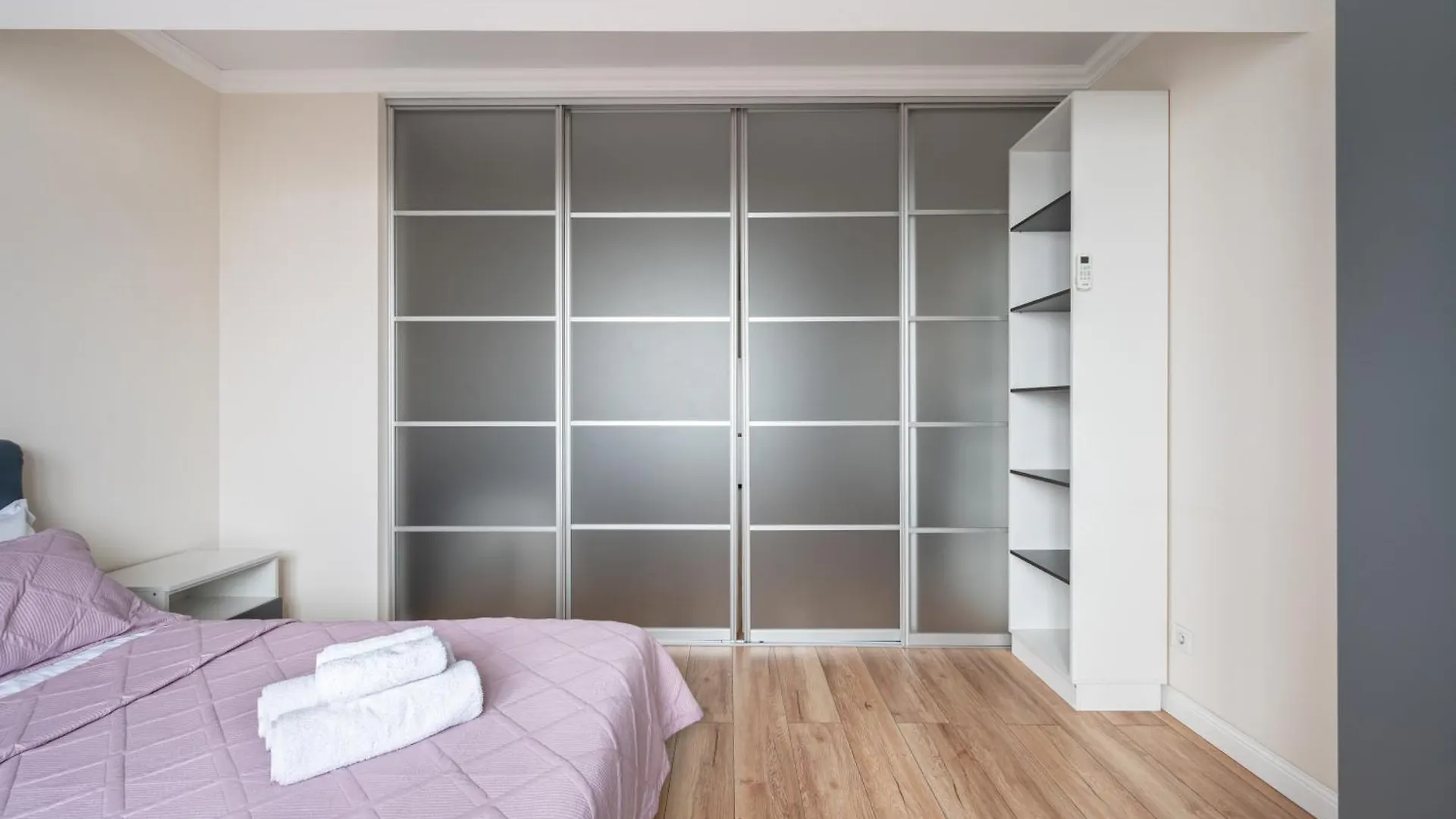 One Bedroom Apartment Near Arbat In The Center Of Almaty