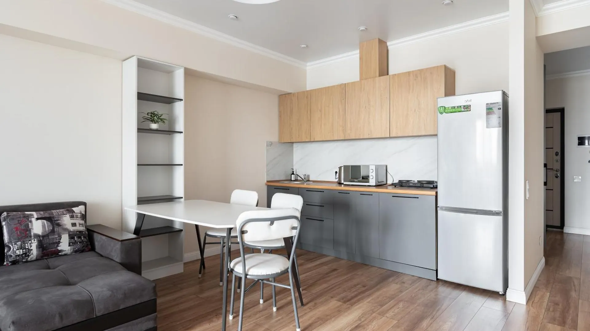 One Bedroom Apartment Near Arbat In The Center Of Almaty